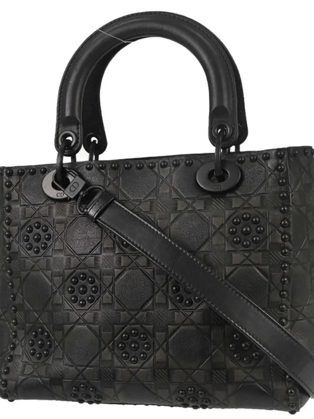 Dior outside 	a